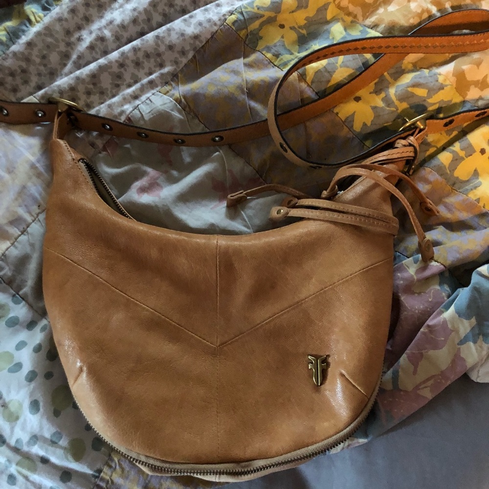 SUNDAY SALE 🎉 Frye belle bohemian crossbody